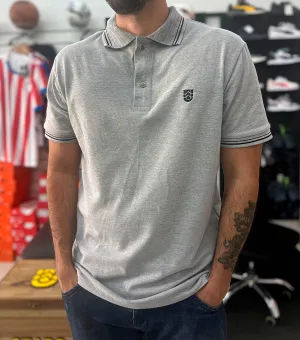 REMERA GUAPO C/CUELLO COMBINADO MASC. GRIS
