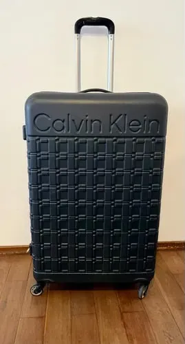 MALETA CALVIN KLEIN 23KG GRIS